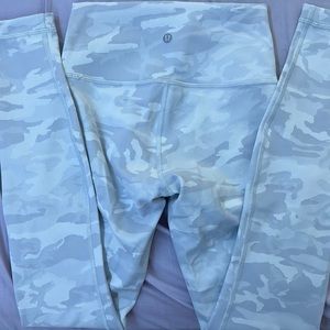 Lululemon Wunder Under High- Rise Tight 28” White Camo Size 4